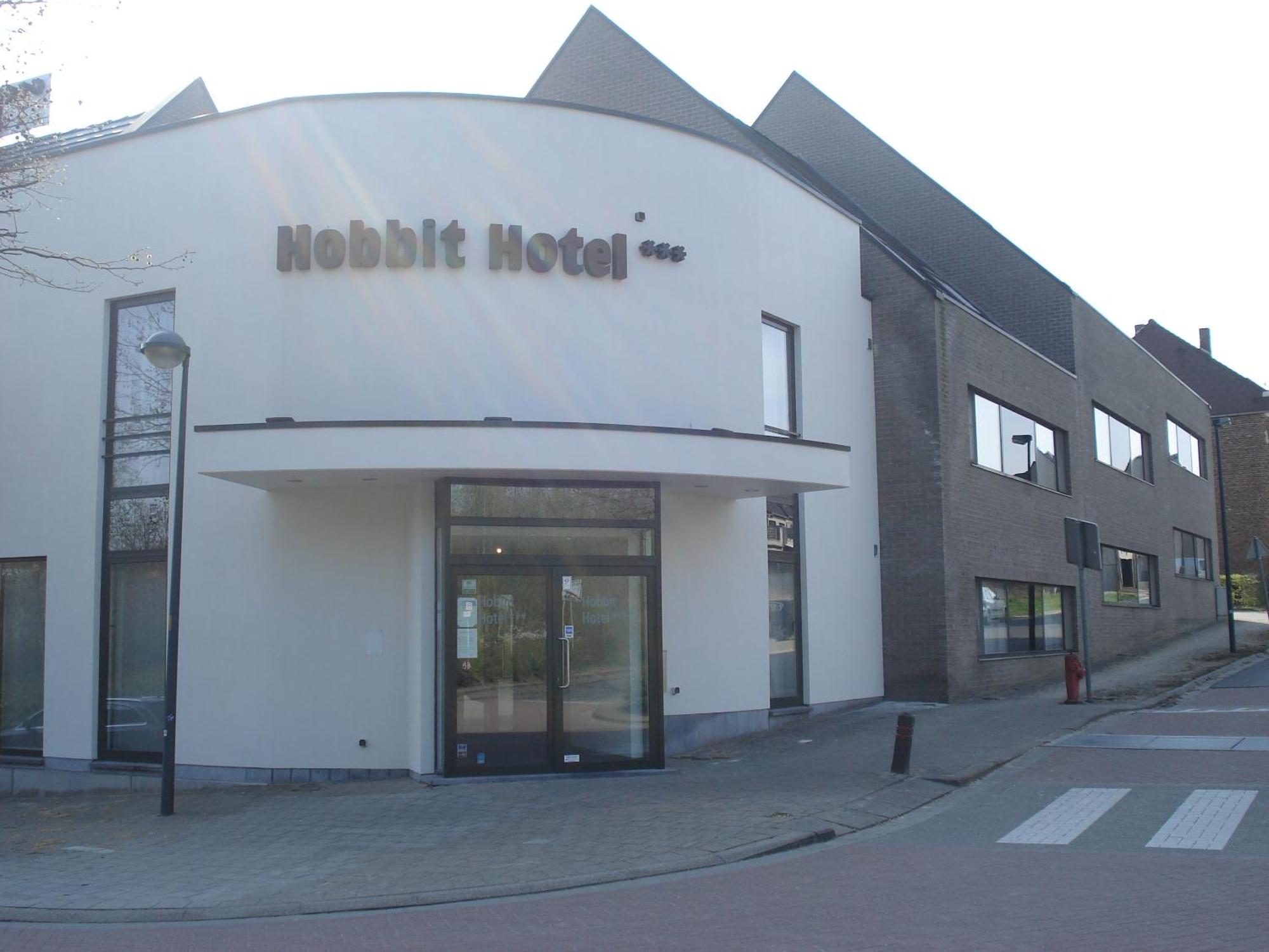 Hobbit Hotel Brussels Airport Завентем Екстериор снимка
