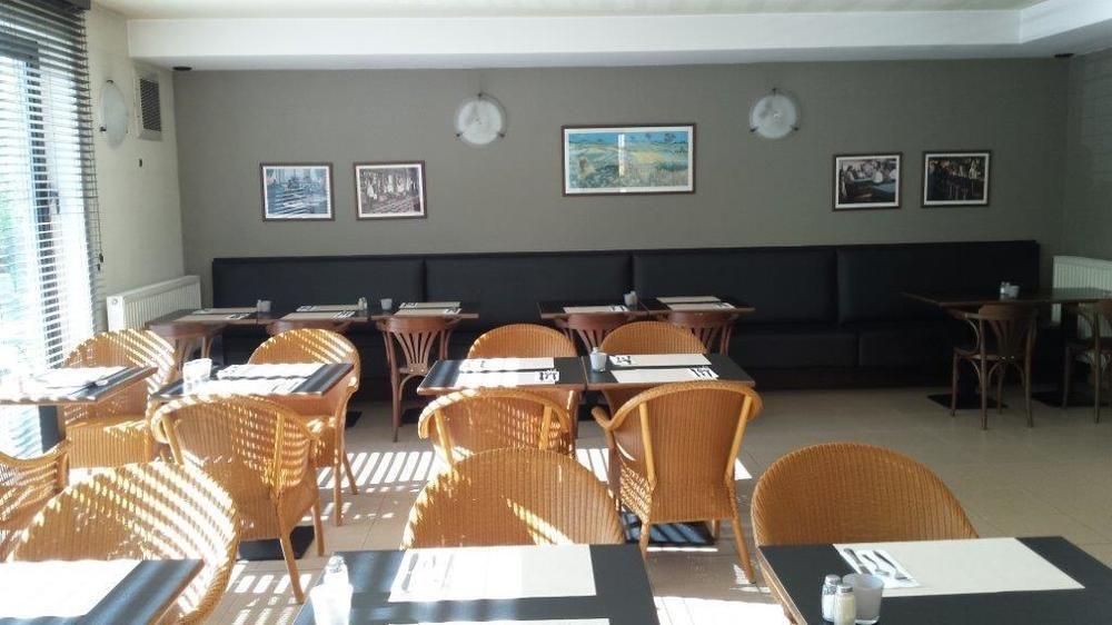 Hobbit Hotel Brussels Airport Завентем Екстериор снимка