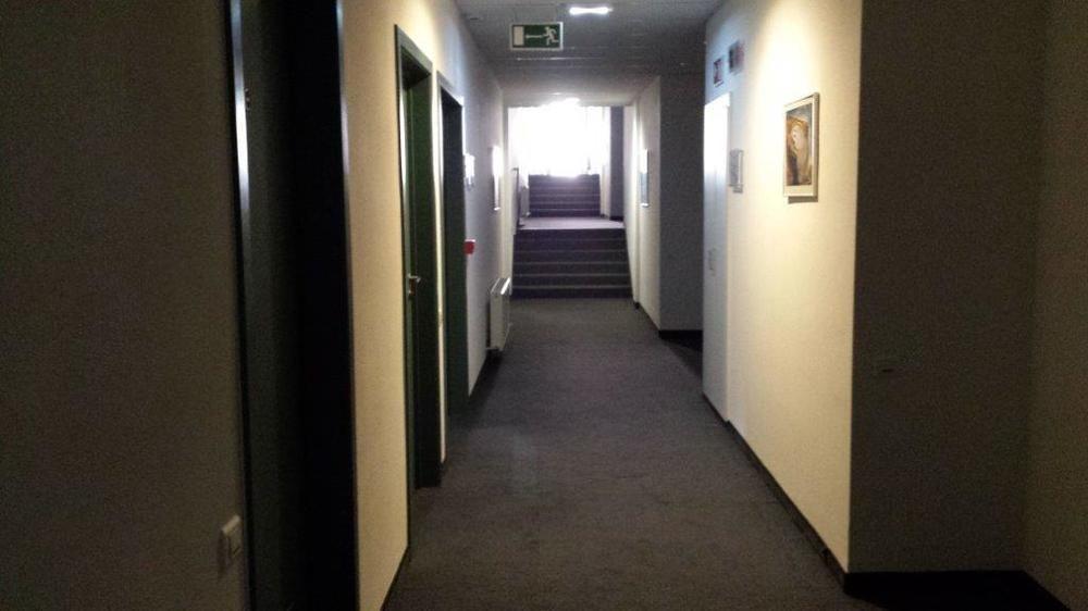 Hobbit Hotel Brussels Airport Завентем Екстериор снимка