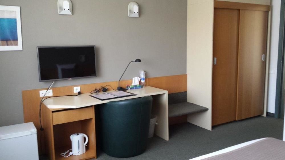 Hobbit Hotel Brussels Airport Завентем Екстериор снимка